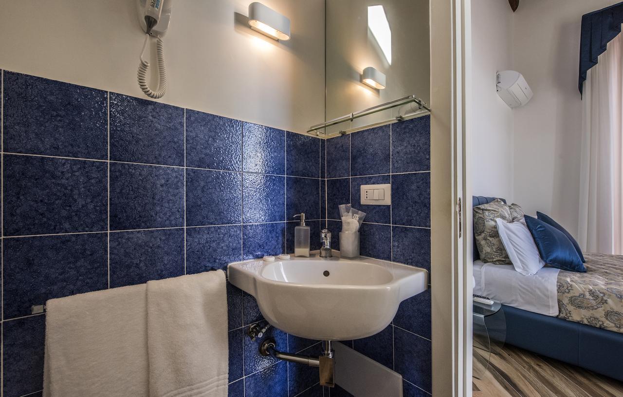 Mareluna Suite De Charme Naples Extérieur photo