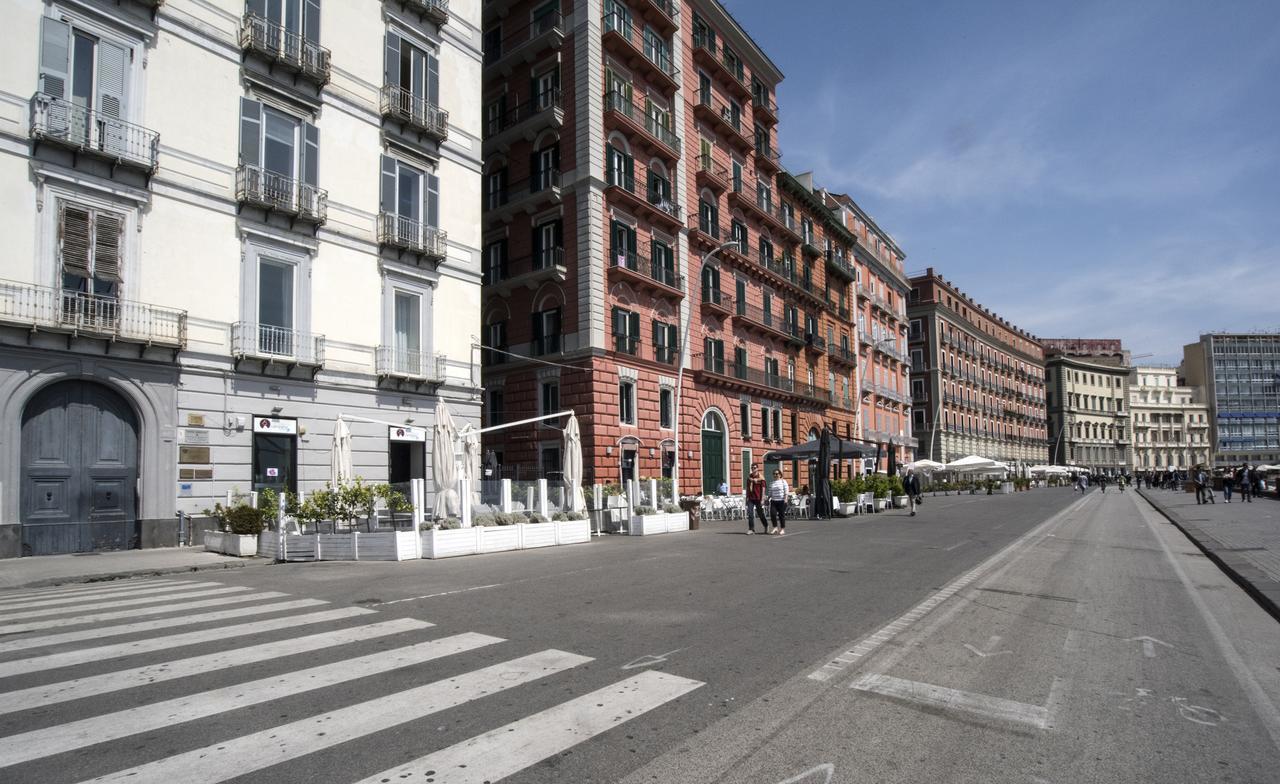 Mareluna Suite De Charme Naples Extérieur photo