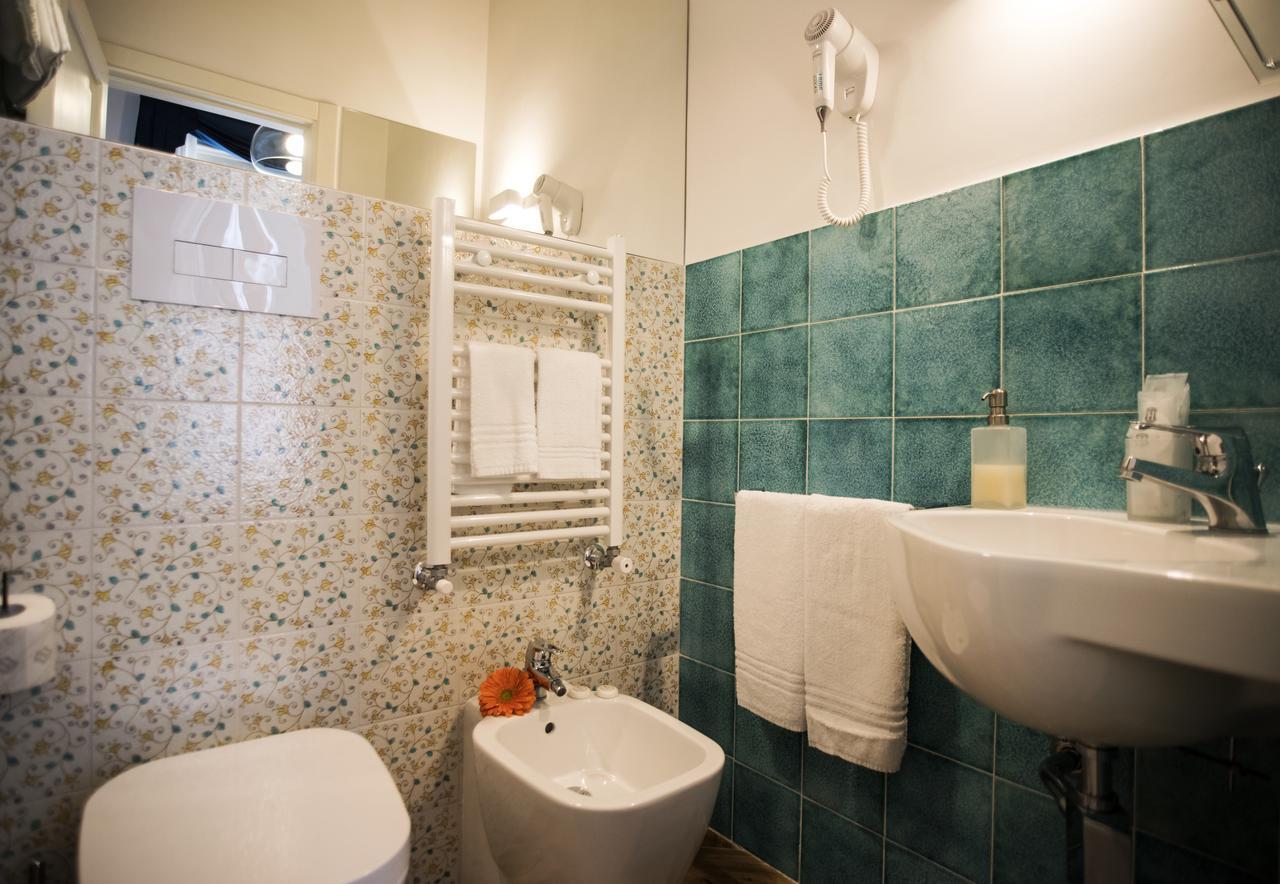 Mareluna Suite De Charme Naples Extérieur photo