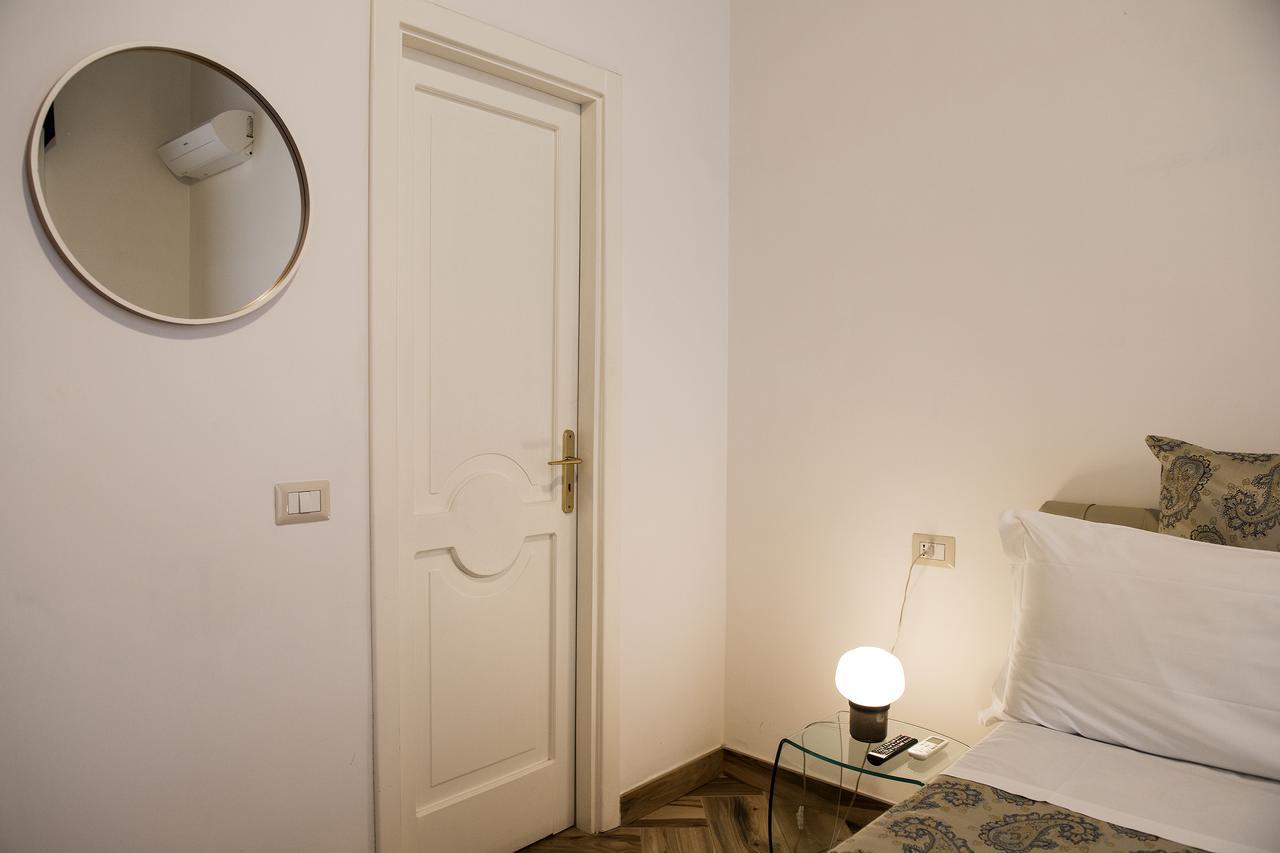 Mareluna Suite De Charme Naples Extérieur photo